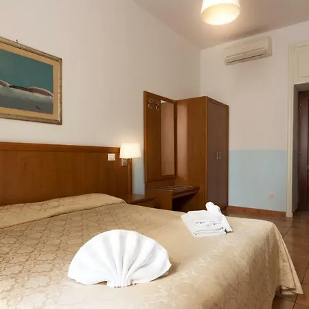 Few Steps From St Peter Bed & Breakfast *